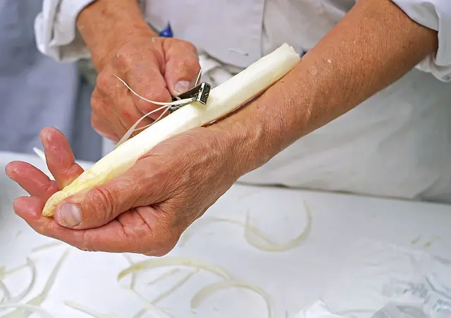 shaving asparagus