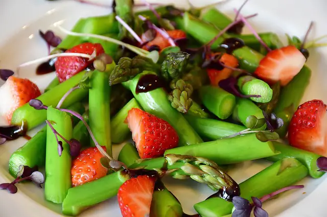 asparagus in a salad